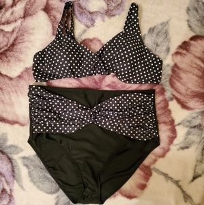 🆕️👙NWOT 2 Piece Bathing Suite/ Plus Size